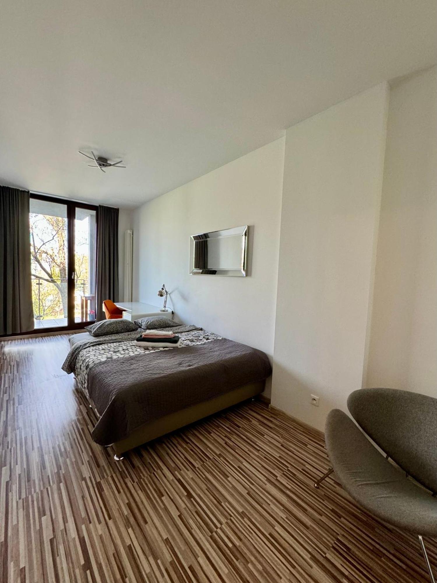 Two Rooms Apartment Triton Park Варшава Экстерьер фото