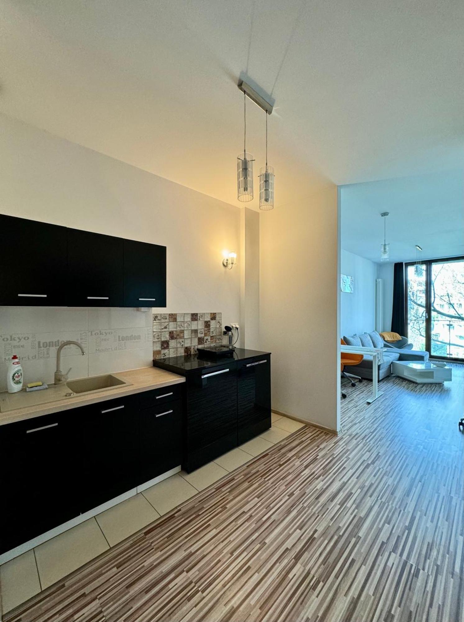 Two Rooms Apartment Triton Park Варшава Экстерьер фото