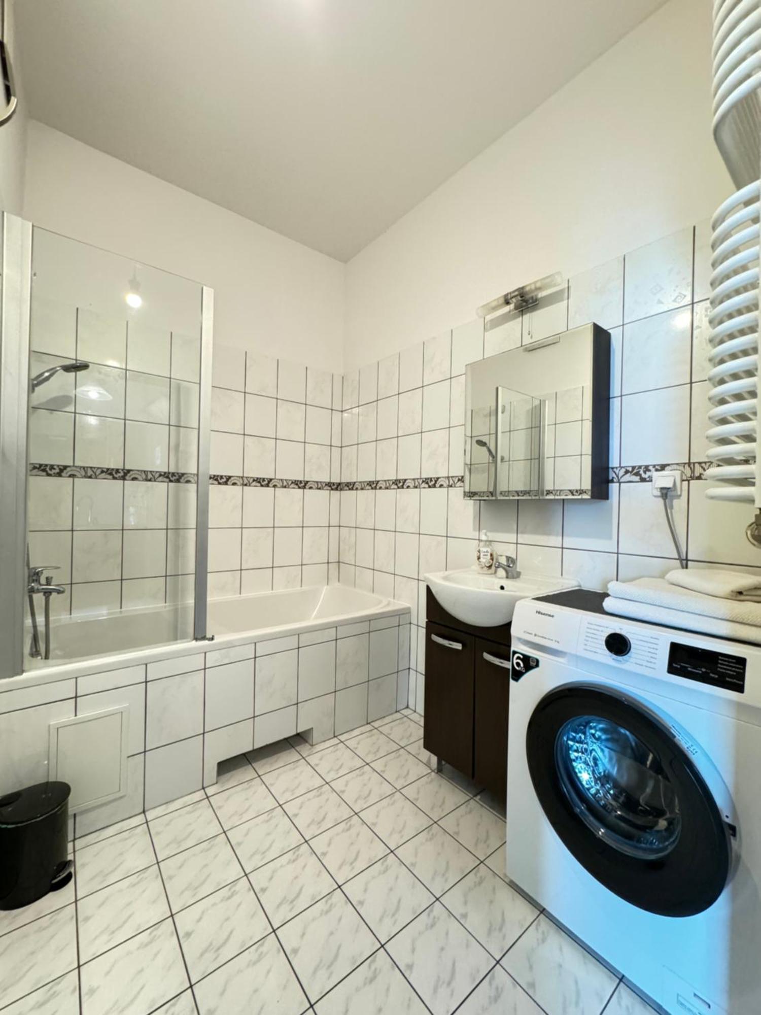 Two Rooms Apartment Triton Park Варшава Экстерьер фото