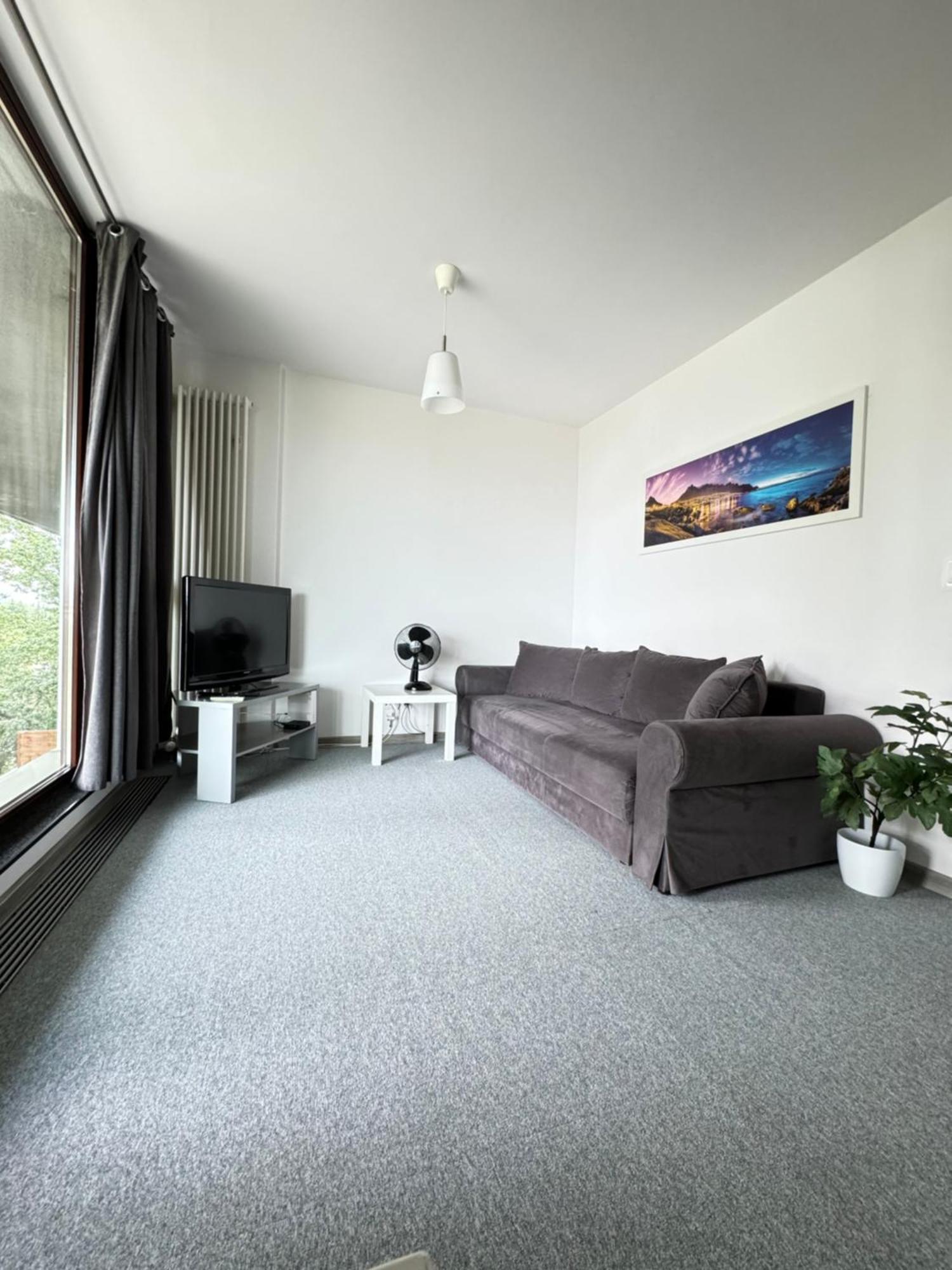 Two Rooms Apartment Triton Park Варшава Экстерьер фото