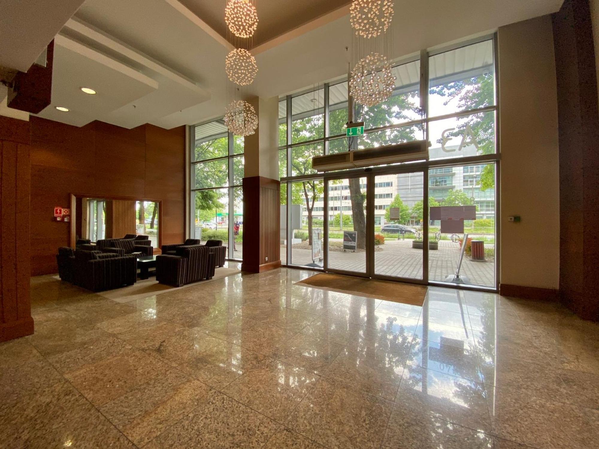 Two Rooms Apartment Triton Park Варшава Экстерьер фото